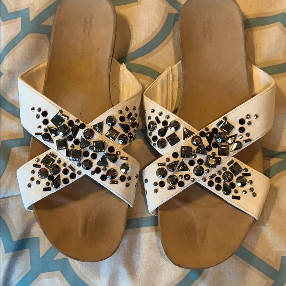 Vera Wang flip flops